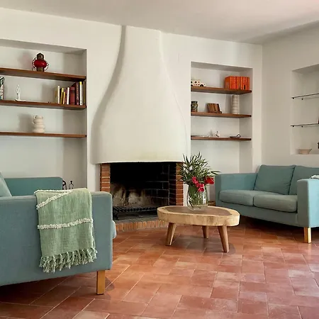 Masia Centenaria En Holiday home *